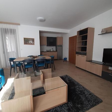 Lovac Apartmani Zlatibor Buitenkant foto