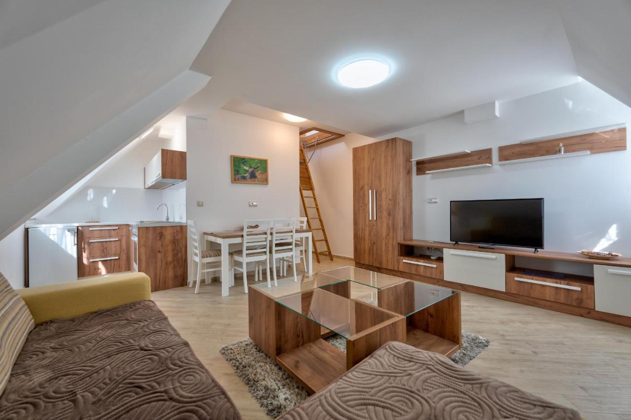 Lovac Apartmani Zlatibor Buitenkant foto
