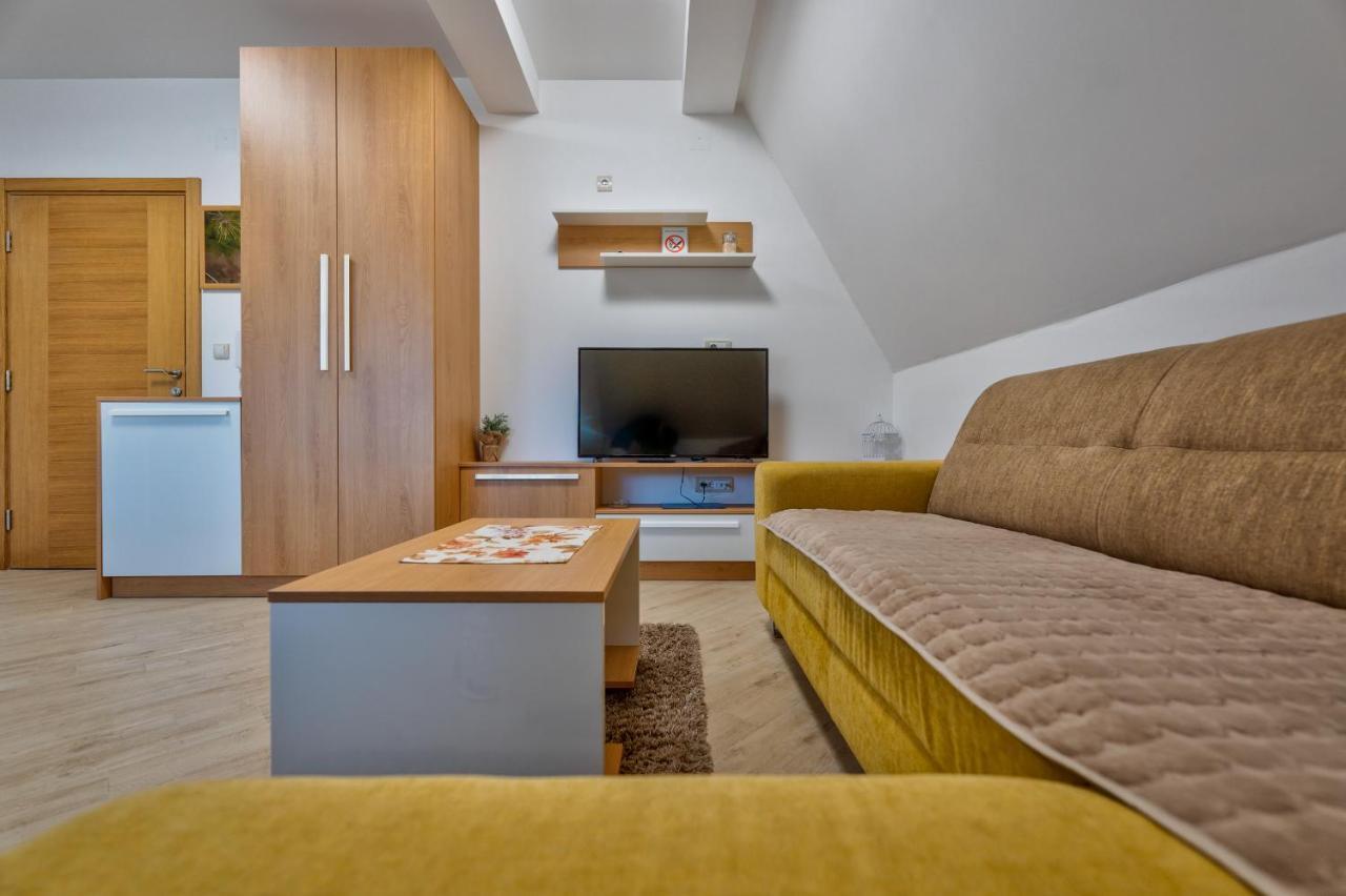 Lovac Apartmani Zlatibor Buitenkant foto