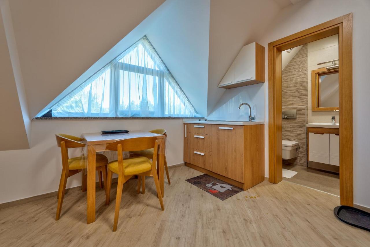 Lovac Apartmani Zlatibor Buitenkant foto