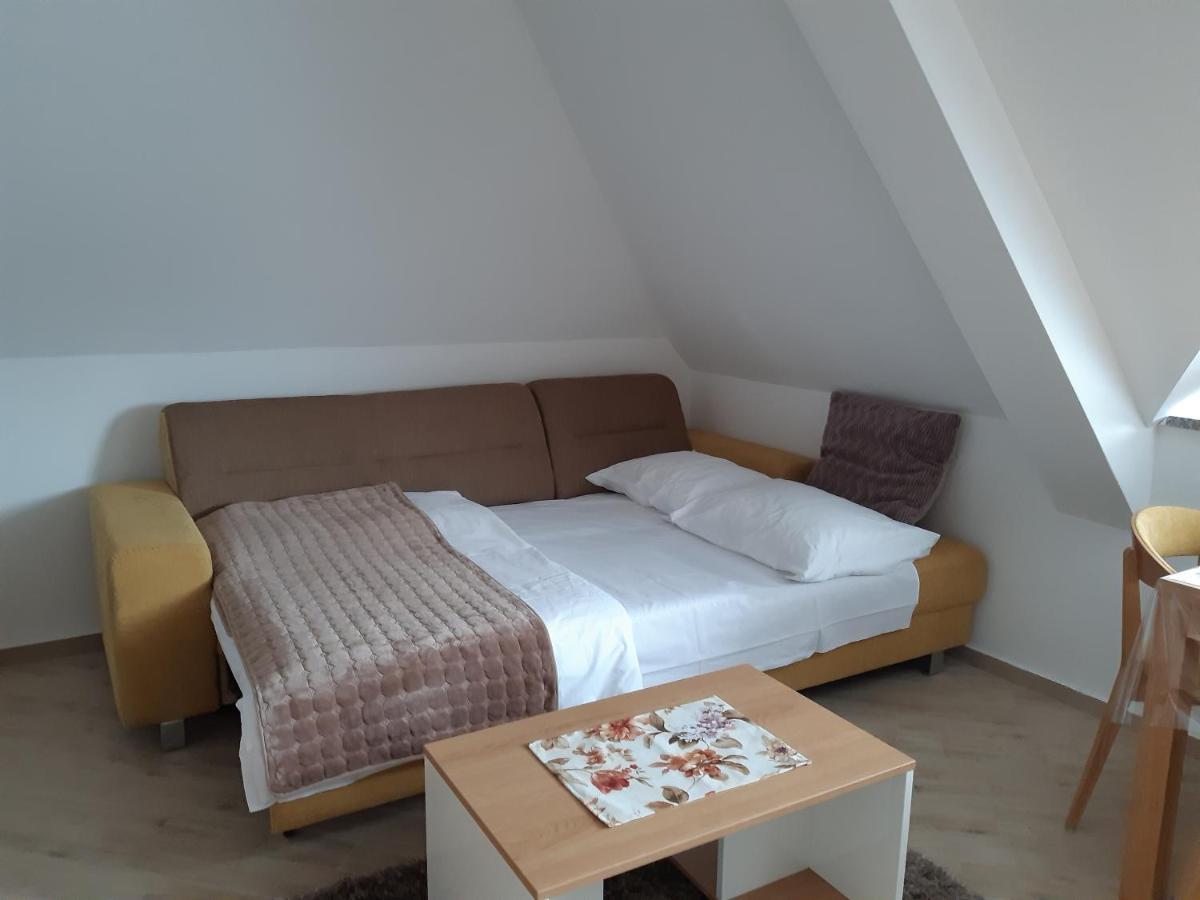 Lovac Apartmani Zlatibor Buitenkant foto